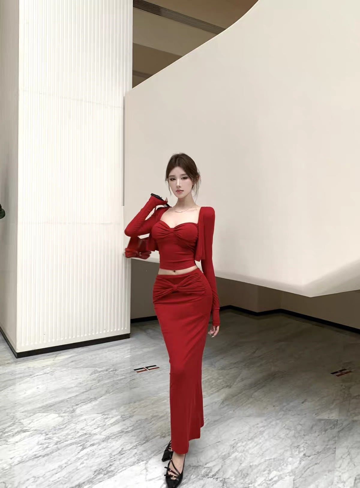 [Three-piece Set Including Bra Pads] Stunning Red Cardigan Camisole Skirt Set