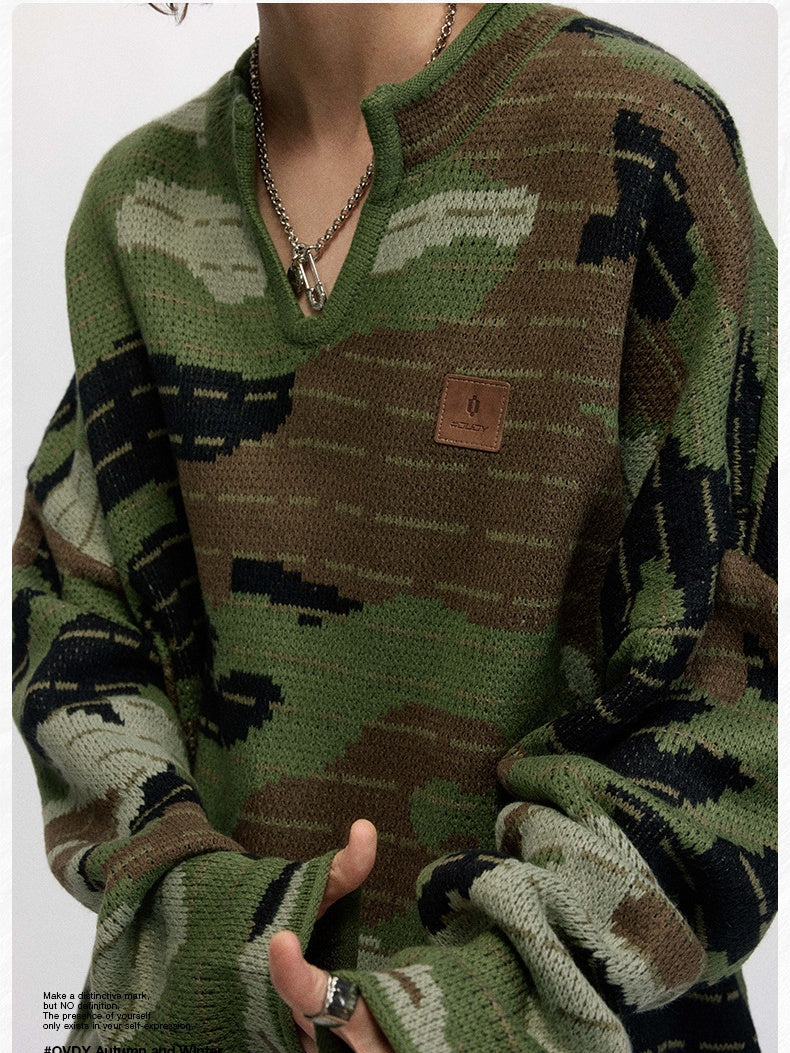 Computer Jacquard Small V-neck Camouflage Sweater