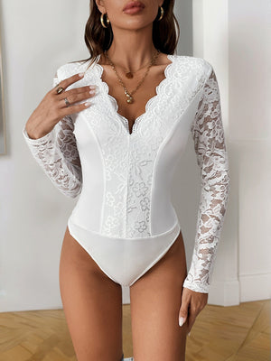 Bodysuits mit durchbrochener Spitze, langen Ärmeln und V-Ausschnitt