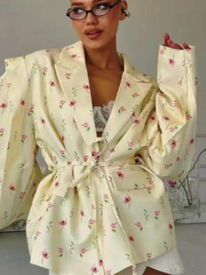 Blazers à bretelles et col en V pour les trajets domicile-travail