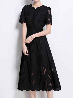 Retro Heavy-duty Hollowed-out Embroidered Round Neck Waist-cinching Short-sleeved Dress
