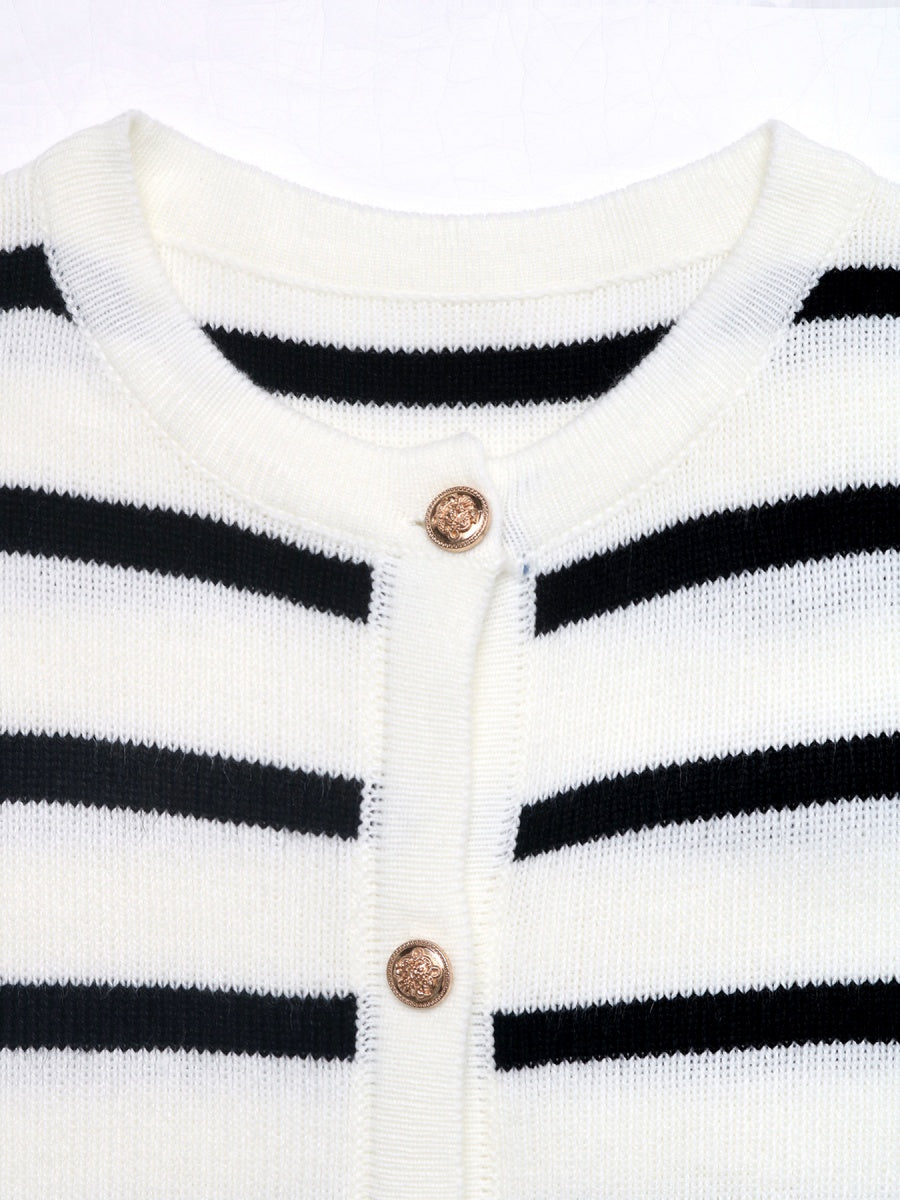 Women's Buttons Black and white striped knitted cardigan