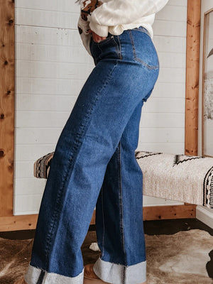 Stretch Mid-rise Straight-leg Distressed Jeans