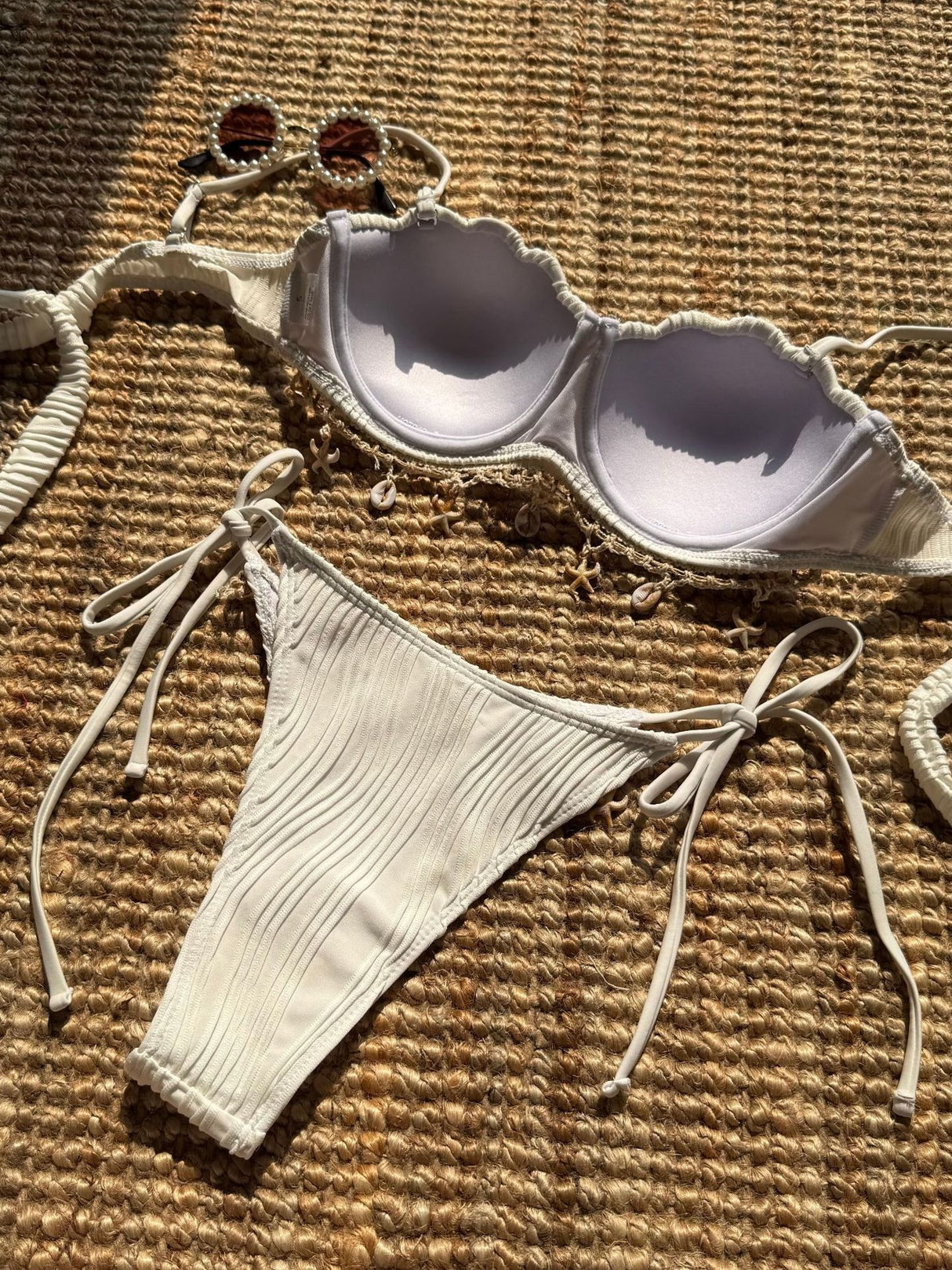 Solid Color Seashell Petal Hard-pack Sexy Two-piece Swimsuit Bikini