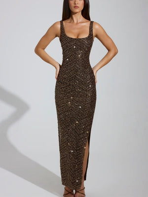 Débardeurs ultra-brillants à strass, robes maxi moulantes pour les soirées