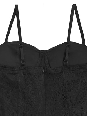 Abendkleid mit Spitzenbesatz, durchsichtiges rückenfreies Camisole, Maxikleid