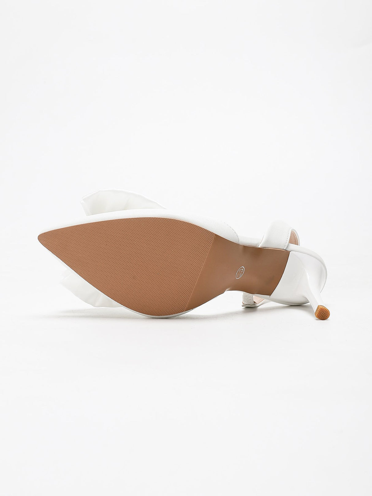 Weiße High Heels mit Schleife