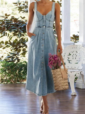 Débardeurs à col en V, jeans délavés, robes midi à boutons