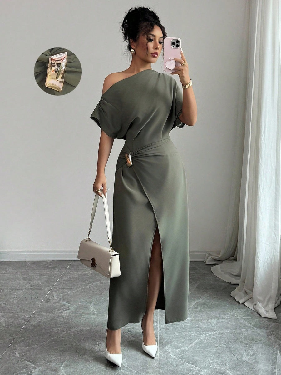 Off-shoulder Slit Commuting Maxi Dresses