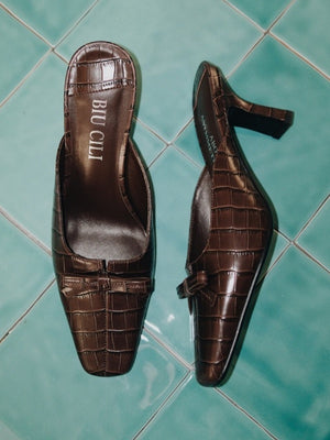 BIUCILI Original Design French-style Crocodile-patterned Cowhide Bow Low-cut High-heeled Mule Slippers For Women.