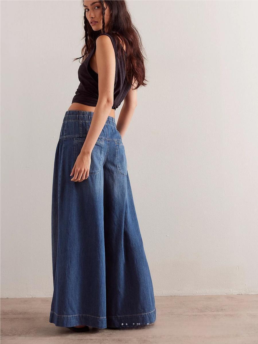 Wide-leg Washed Jeans