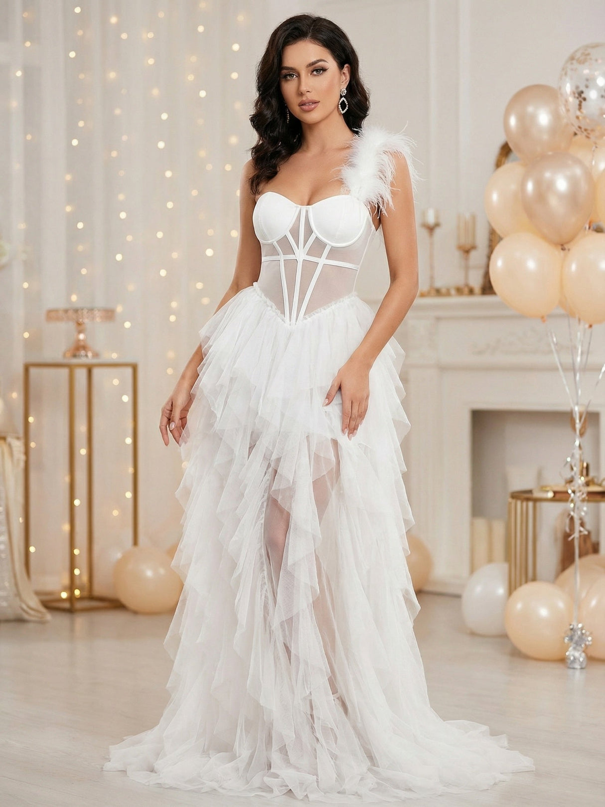 Ärmelloses, trägerloses Top mit Federapplikationen, durchsichtige Maxikleider aus Mesh