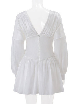 Robes courtes et mini en mousseline à col V et décolleté plongeant, manches ballon et nœud papillon