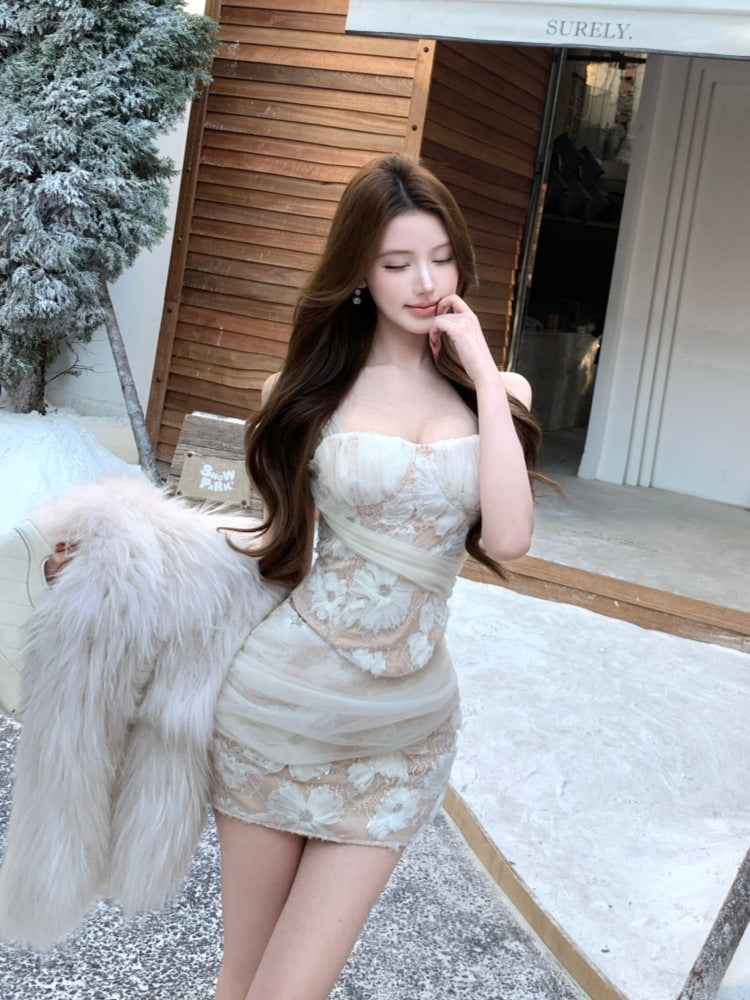 Sexy Two-piece Set: 3D Floral Camisole Top, Fitted Waist And Hip-hugging Mini Skirt