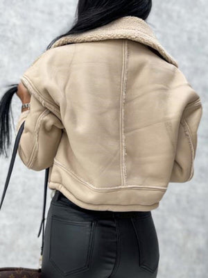 Short-sleeved Jacket With Lambskin Collar, Zipper, And Leather Trim For Autumn And Winter.