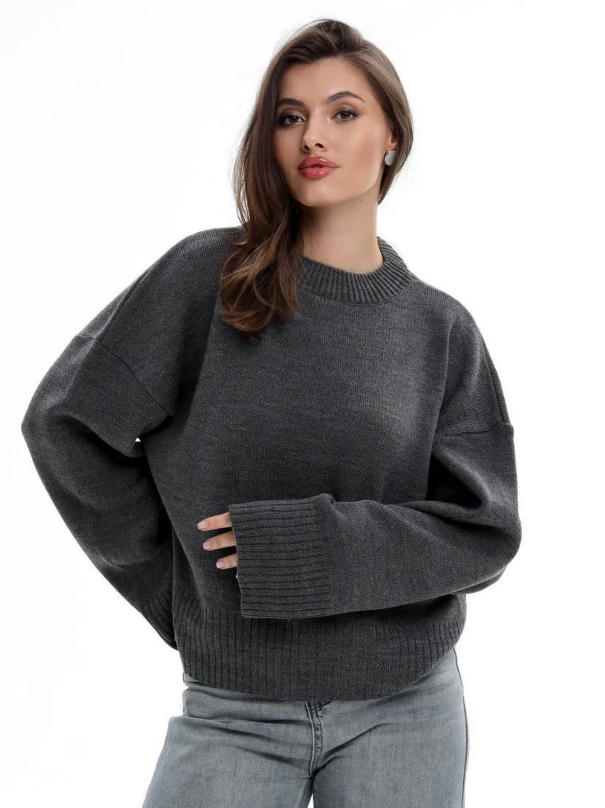 Liber Crew Neck Solid Color Knitted Sweater