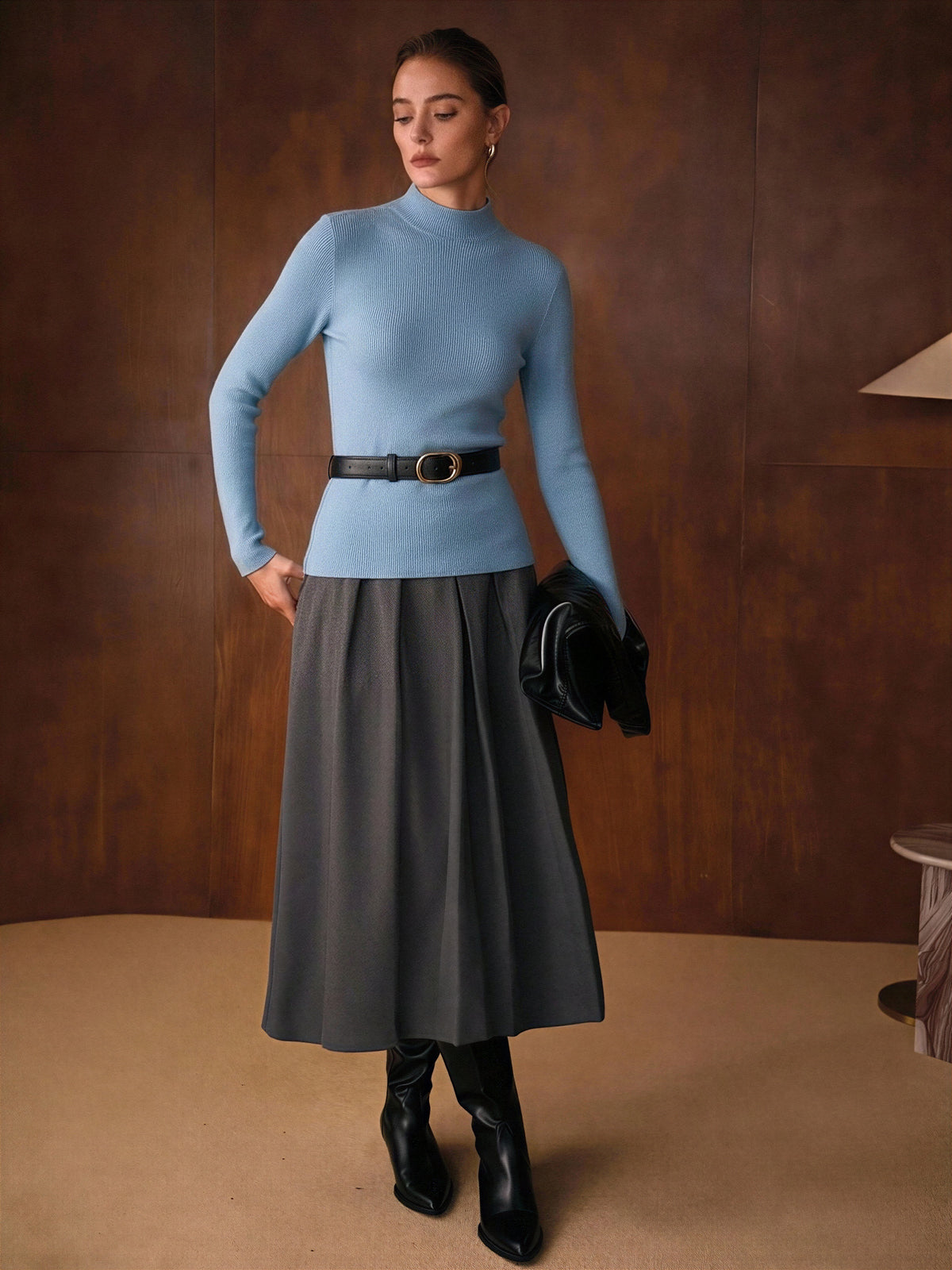 One-piece Seamless Mock Neck Base Sweater