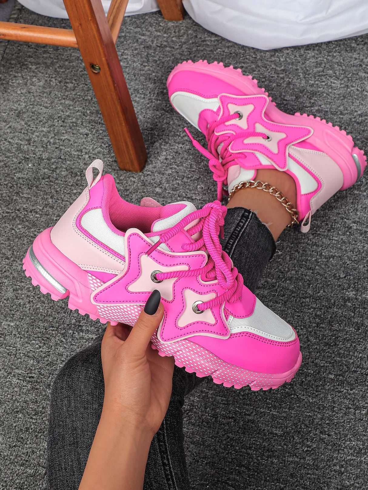 Star-shaped Decorative Women's Casual Sneakers