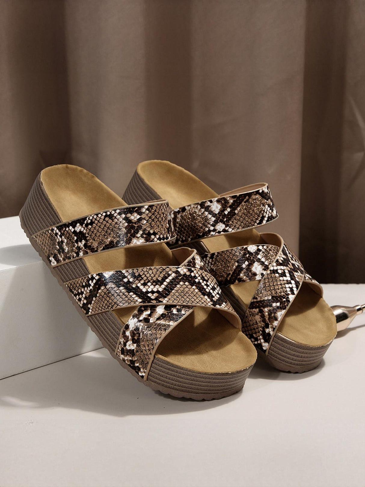 Cross-strap Woven Sandals