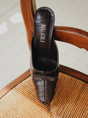 BIUCILI Original Design French-style Crocodile-patterned Cowhide Bow Low-cut High-heeled Mule Slippers For Women.