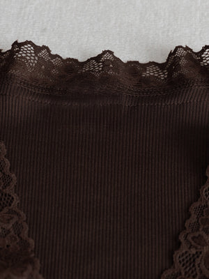 Lace-trimmed V-neck Bell Sleeve Slim Fit T-shirt