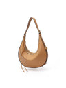 A Small, Sleek Hobo Bag In Vegetable-tanned Top-grain Cowhide, Perfect For Crossbody Or Commuting, Featuring A Summery Crescent Shape, Suitable For Women's Shoulder Or Underarm Wear.