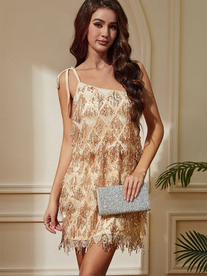 Quasten und Pailletten, schräge Schultern, Partykleider, Mini- und kurze Kleider