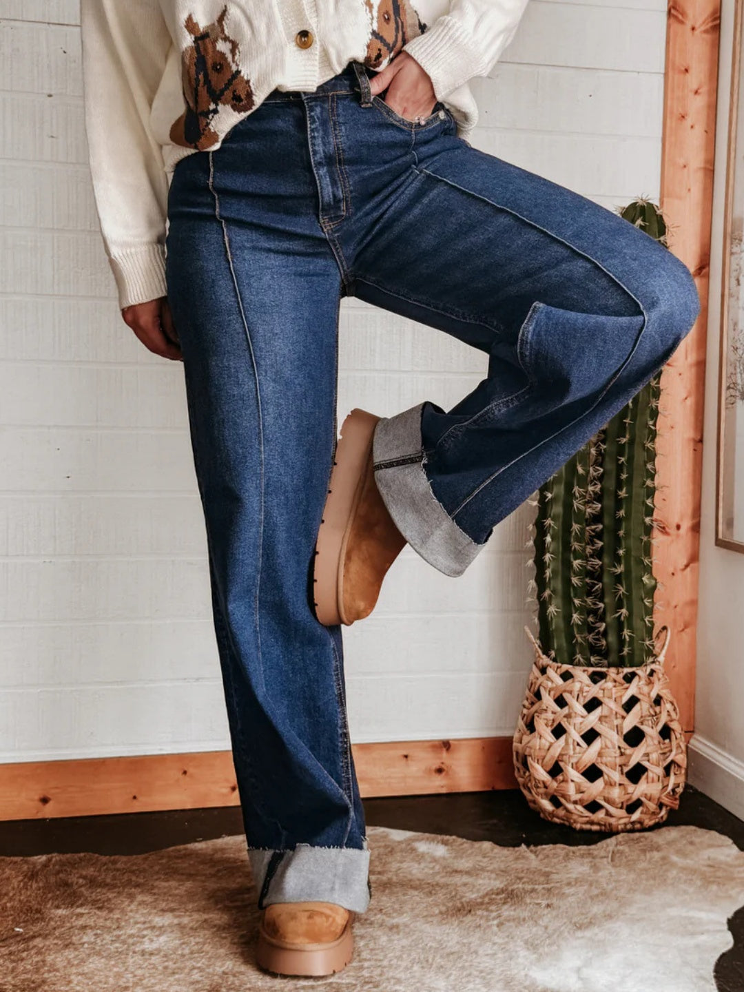 Stretch Mid-rise Straight-leg Distressed Jeans
