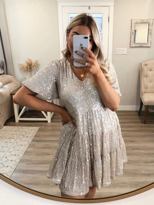 Sequins Crew Neck Loose Waist Short Sleeve Dress