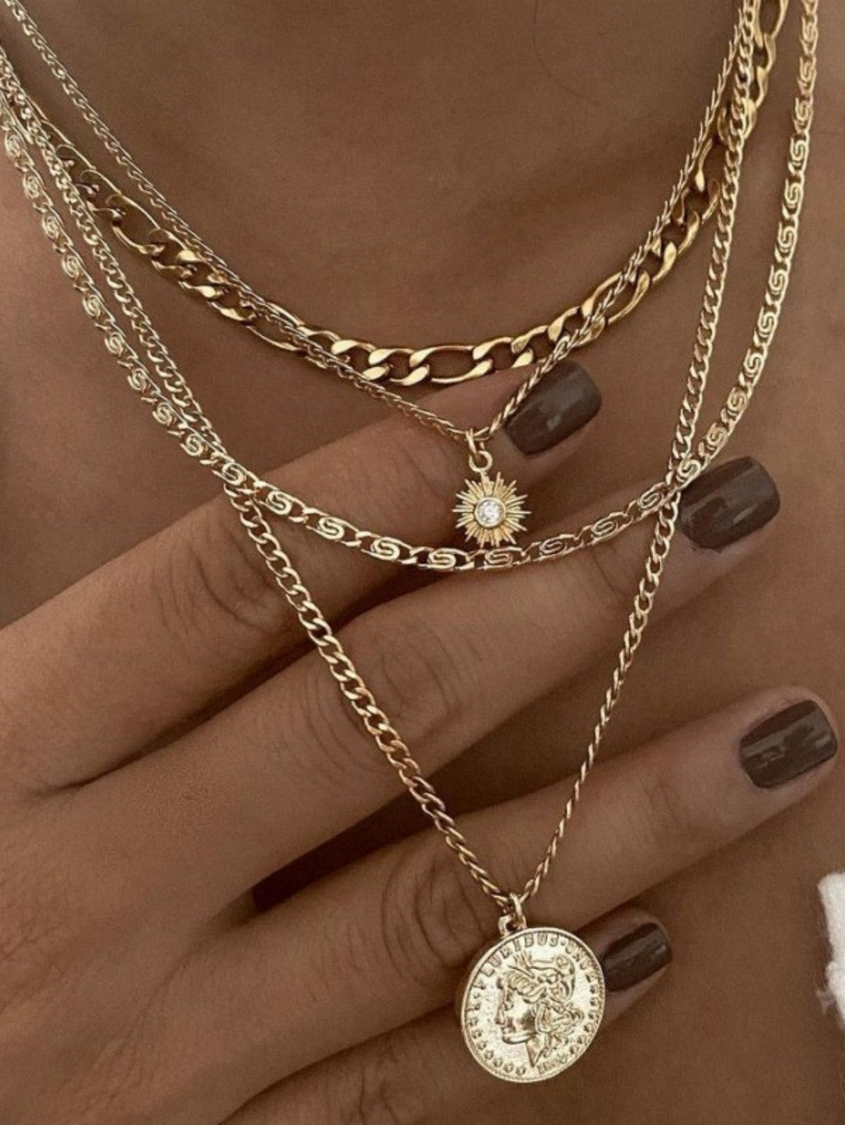 Diamond-encrusted Diamond-shaped Square Alloy Necklace
