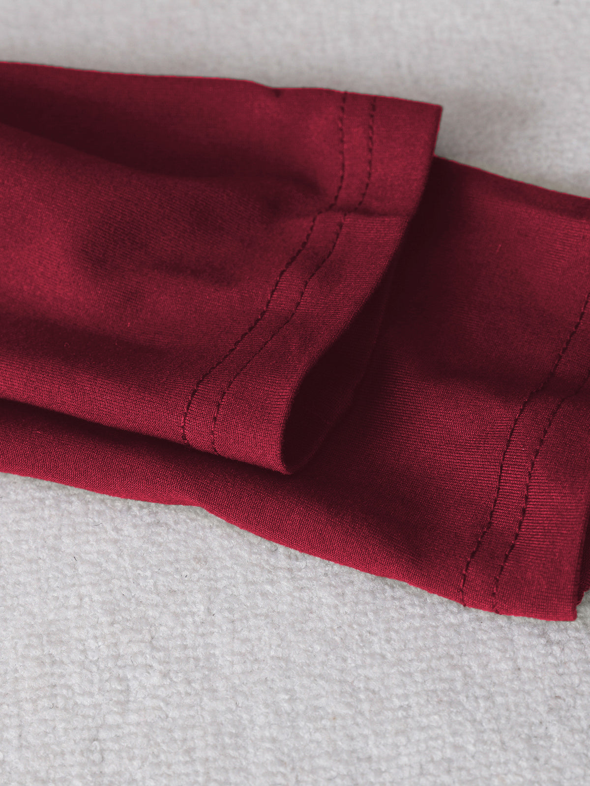 Burgundy Long-sleeved Round Neck Pleated Maxi Dress