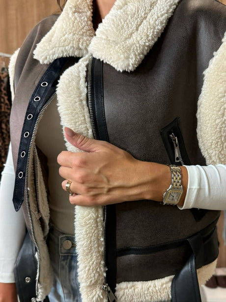 Collared Zippered Fur-lined Vest