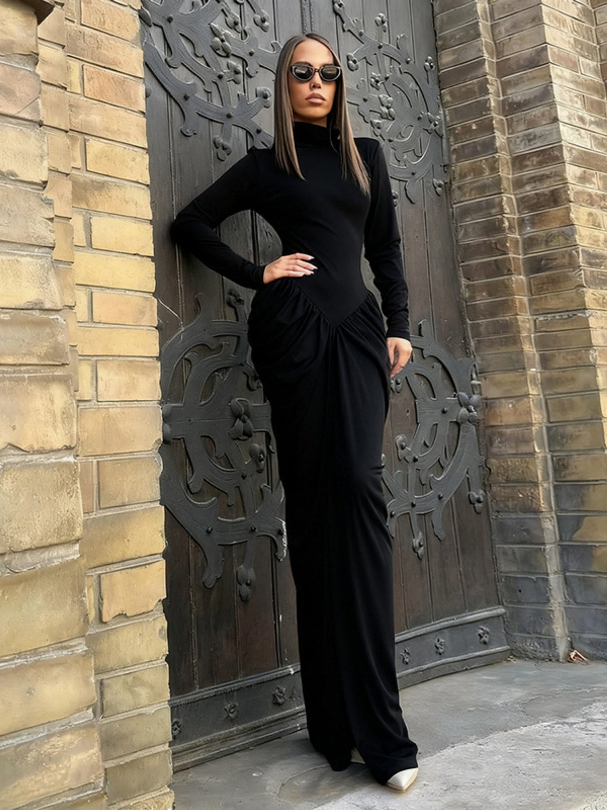 Sexy Slim Fit Solid Color Long-sleeved Dress With Pleated Hips And Waist