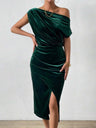 Velvet Sloping Shoulders Pleated Midi Dresses