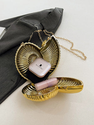 Design-conscious Seashell Acrylic Crossbody Bag
