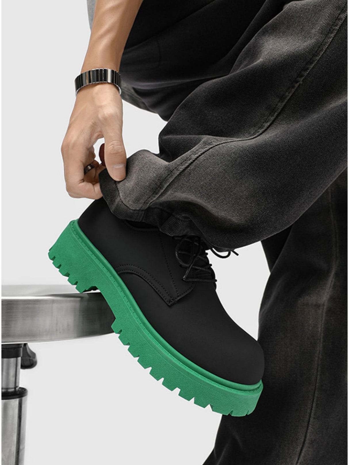 Chaussures Derby à semelle verte et color-block