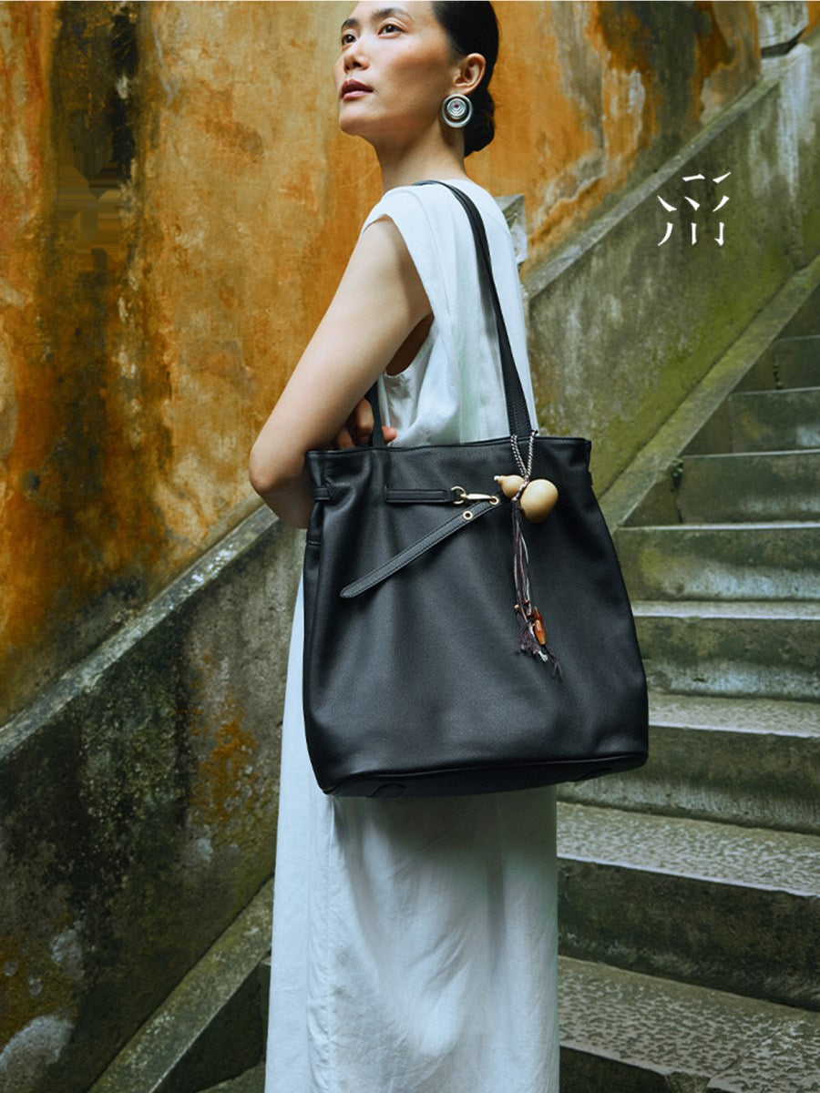 Straight-on Small And Soft Bucket Bag, Large Size, Top-grain Cowhide, Shoulder Bag, Large Capacity Tote Bag For Women.