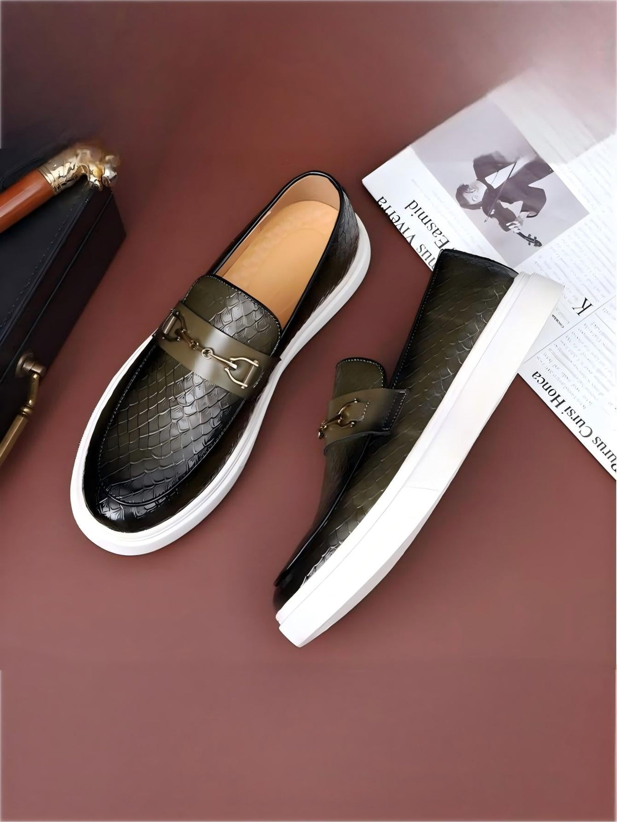 Snakeskin Embossed Horseshoe Buckle Slip-on Loafers