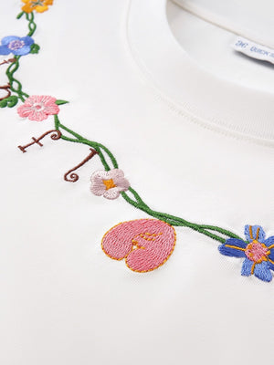 Retro Floral Embroidery T-shirts