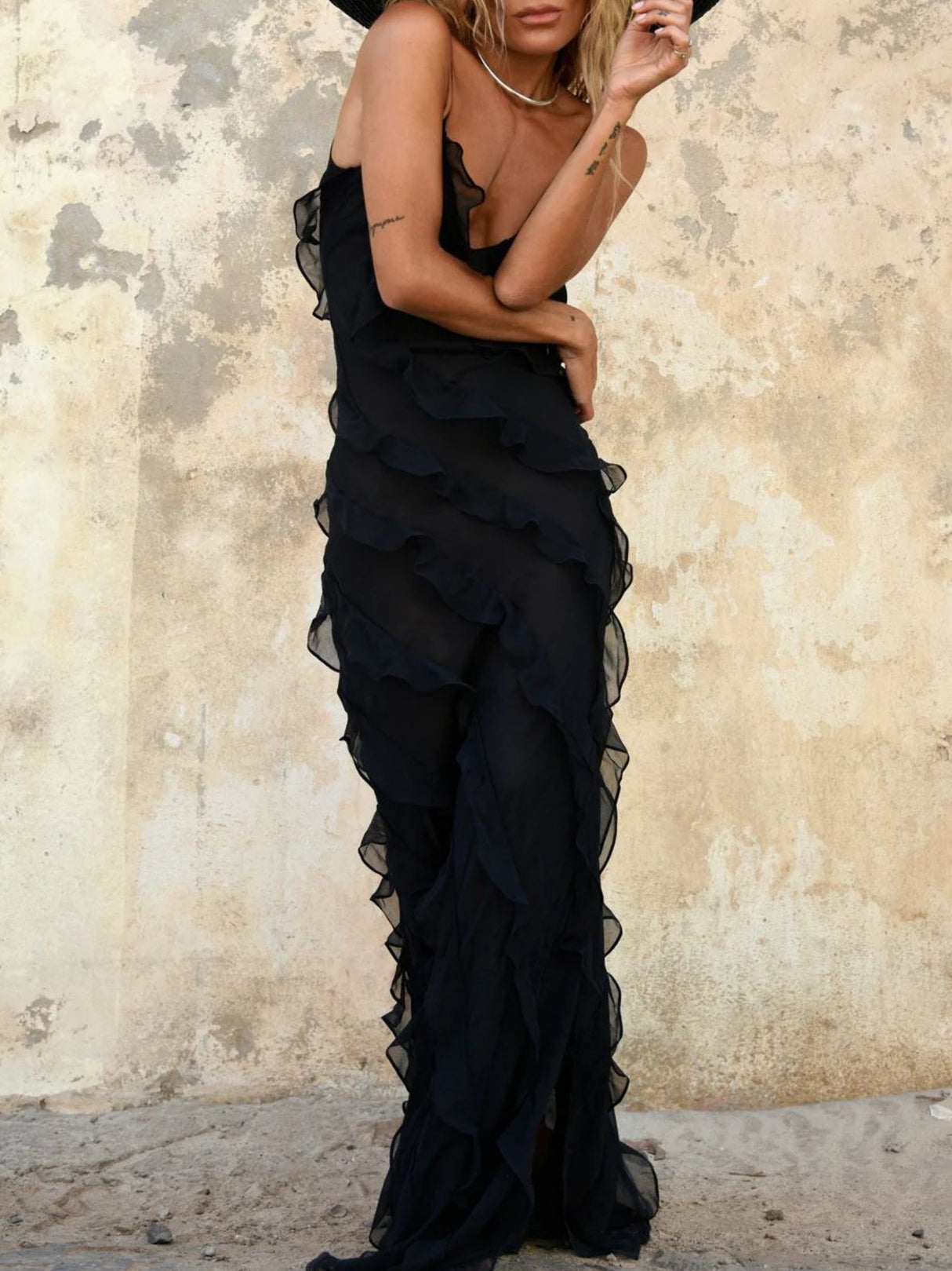Ruffle Backless And Slit V-neck Suspenders Maxi Dresses