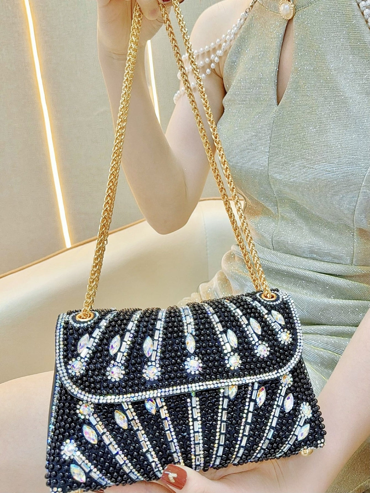 Liber Four Seasons ACC Beaded Diamond Dumpling Bun