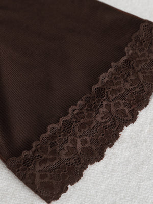 Lace-trimmed V-neck Bell Sleeve Slim Fit T-shirt