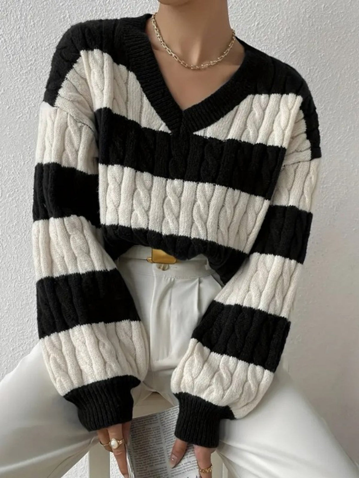 Stripes V-neck Color Matching Knitted Sweater