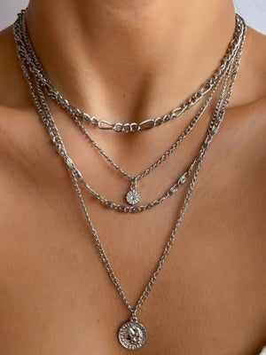 Diamond-encrusted Diamond-shaped Square Alloy Necklace