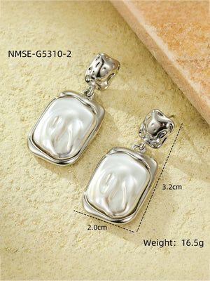 Sweet pearl shaped earrings