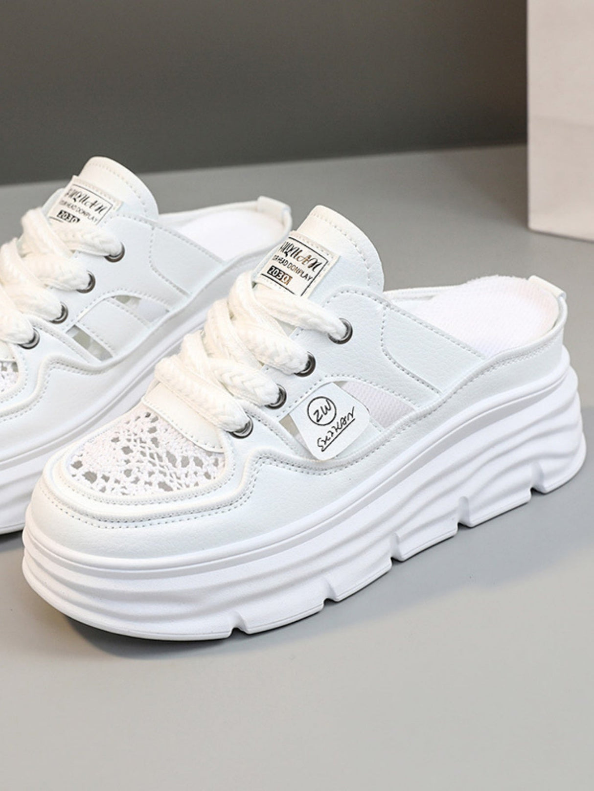 Women's Casual Thick-soled Sneakers