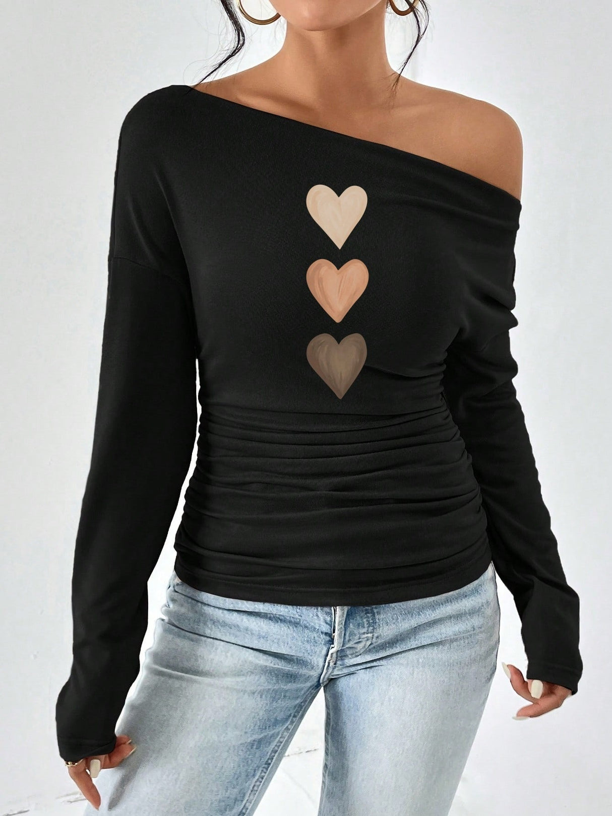 Off-shoulder Asymmetrical Neckline Heart Print Hood T-shirts