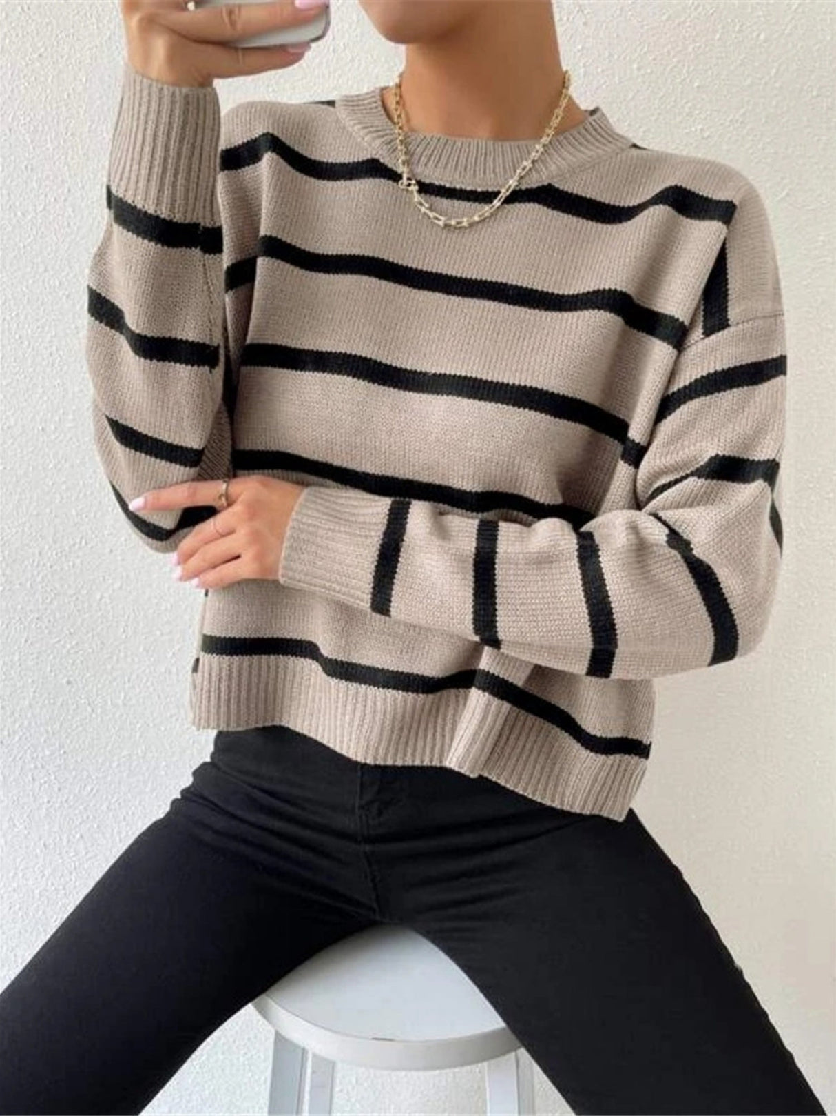 Crew Neck Stripes Contrasting Colors Knitted Sweater