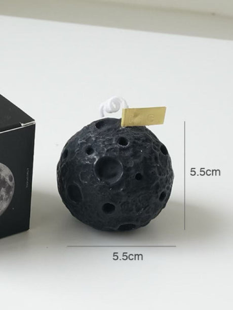 Moon Shaped Scented Candle