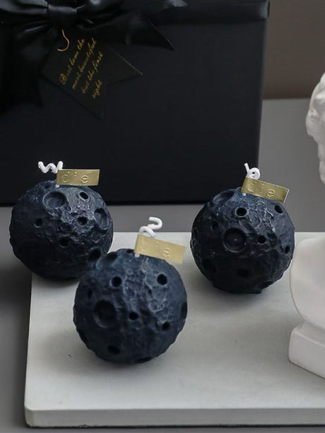 Moon Shaped Scented Candle